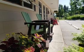 Square Rigger Harbor Motel