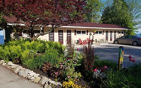 Square Rigger Harbor Motel